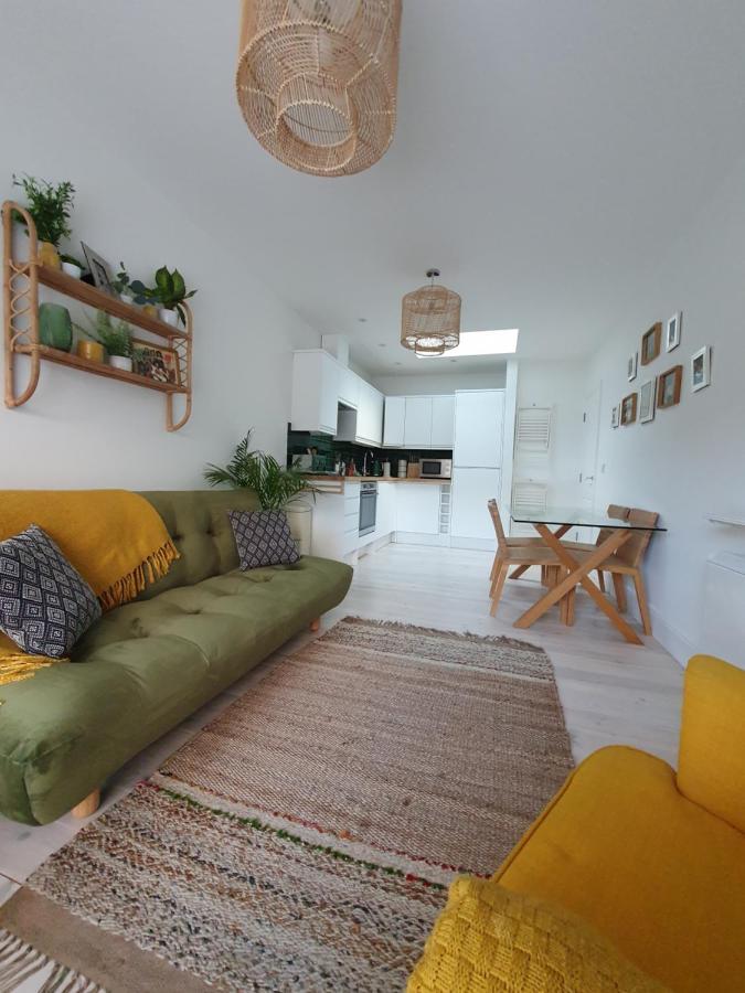 The Taylor Suite - Stunning 2-Ensuite Beds, Cathedral View Roof Garden Truro Bagian luar foto