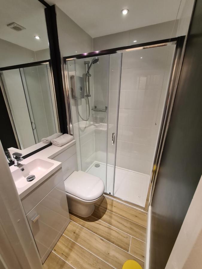 The Taylor Suite - Stunning 2-Ensuite Beds, Cathedral View Roof Garden Truro Bagian luar foto